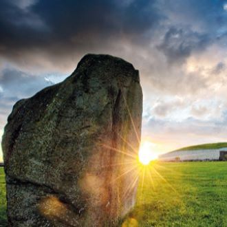 mm_ti_boyne_newgrange_car