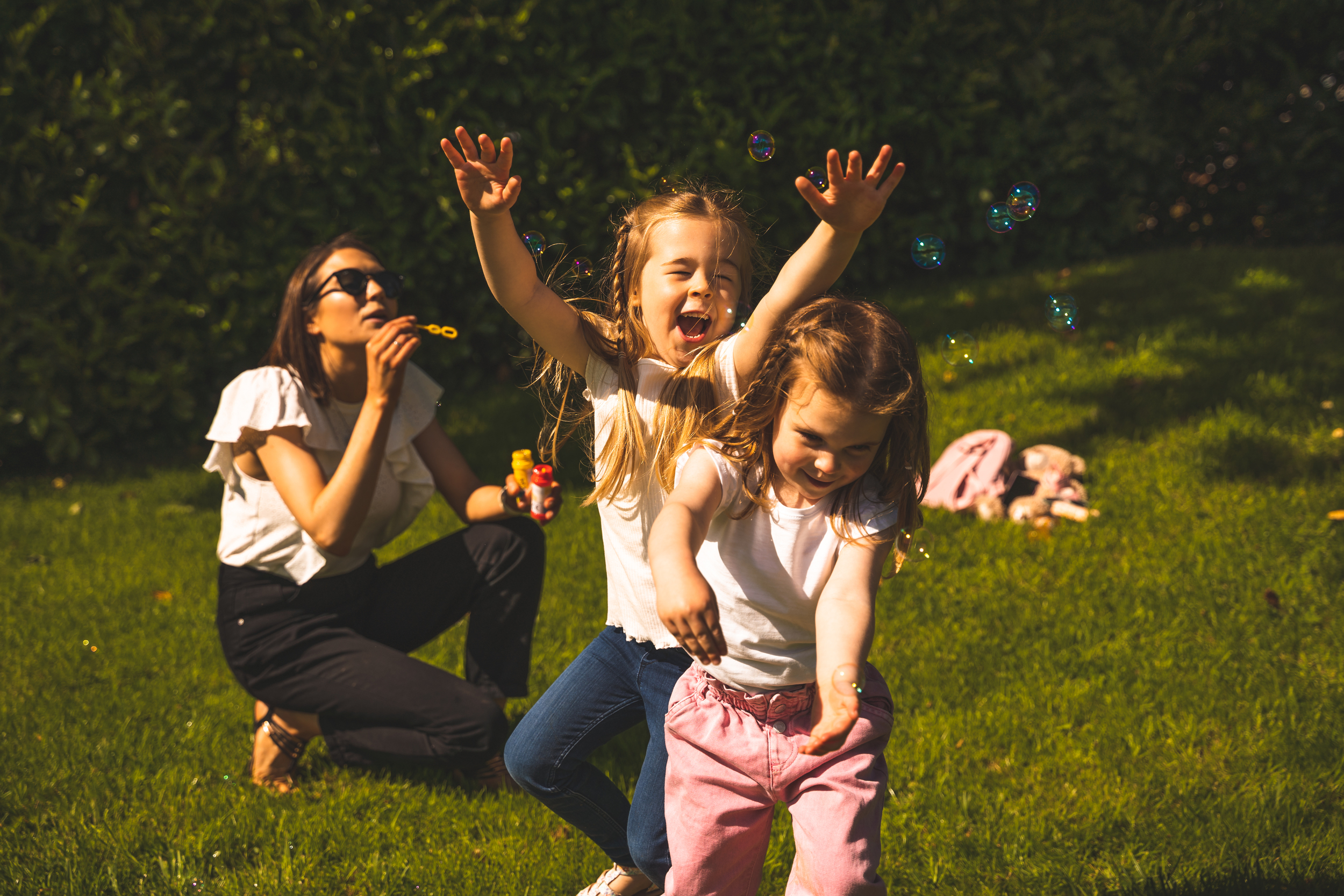 Laughing family garden - Killashee Hotel