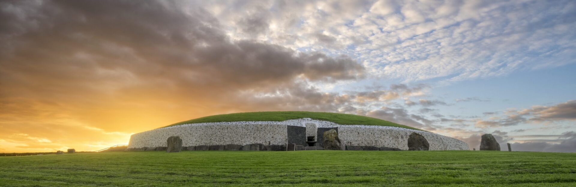 Sunrise at Newgrange Co Meath master - Killashee Hotel